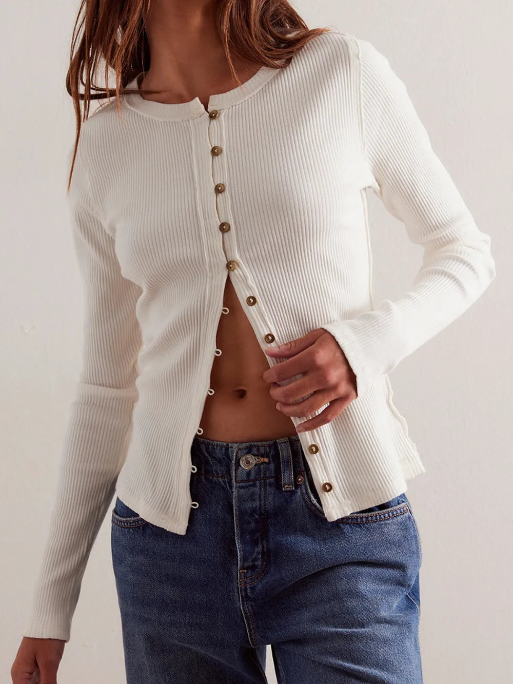 Gilet à manches longues et col rond boutonné