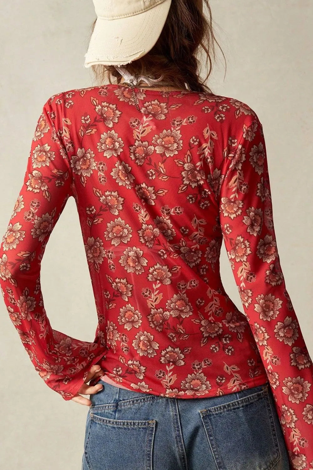 Chemise boutonnée à fleurs avec manches cloche