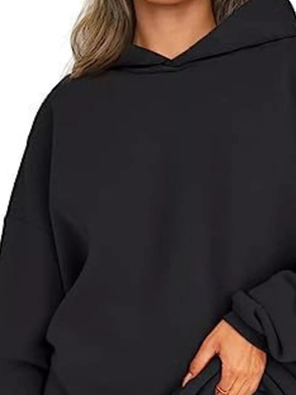 Sweat à capuche à manches longues et épaules tombantes