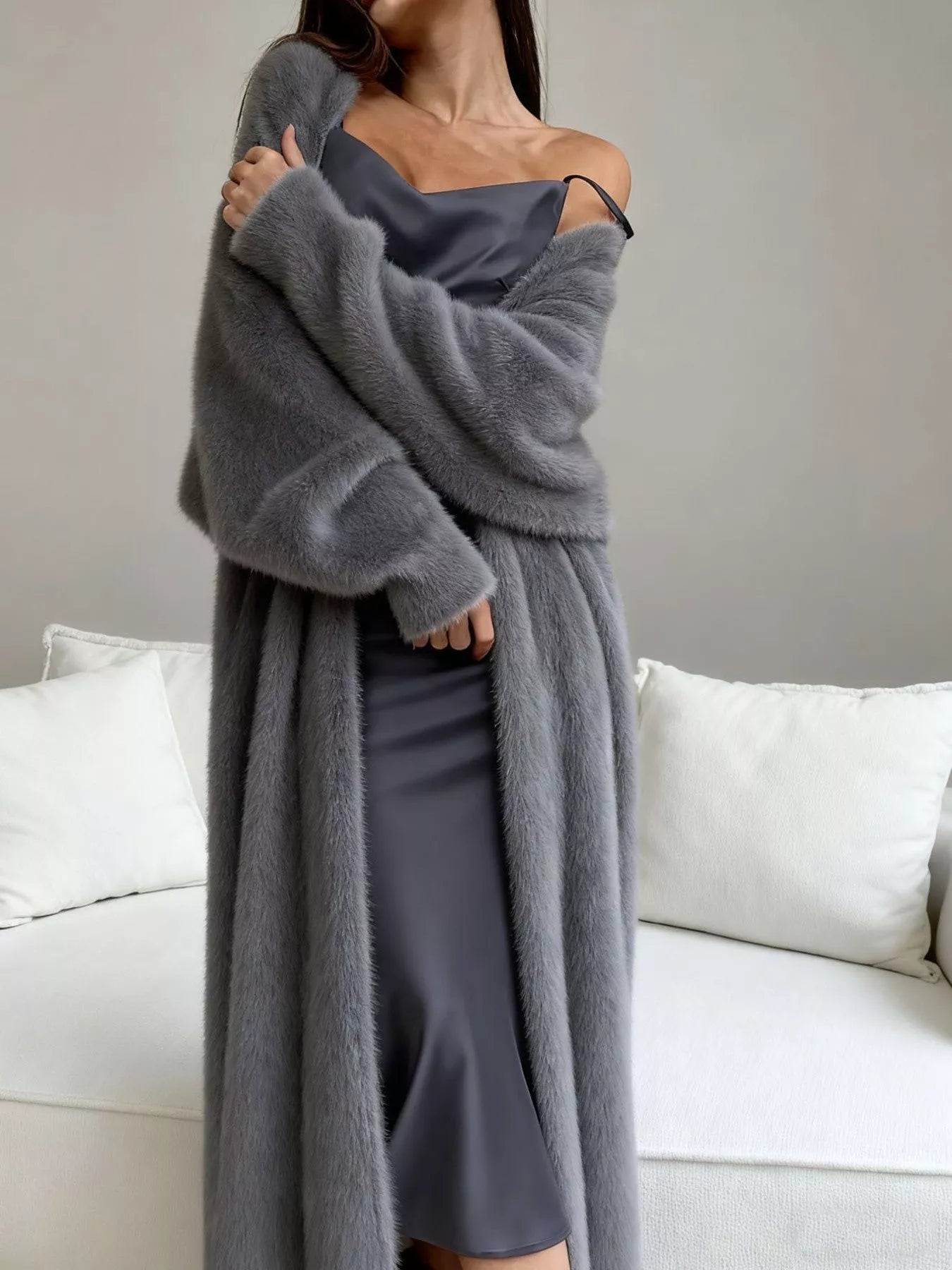 Gilet long duveteux ouvert sur le devant