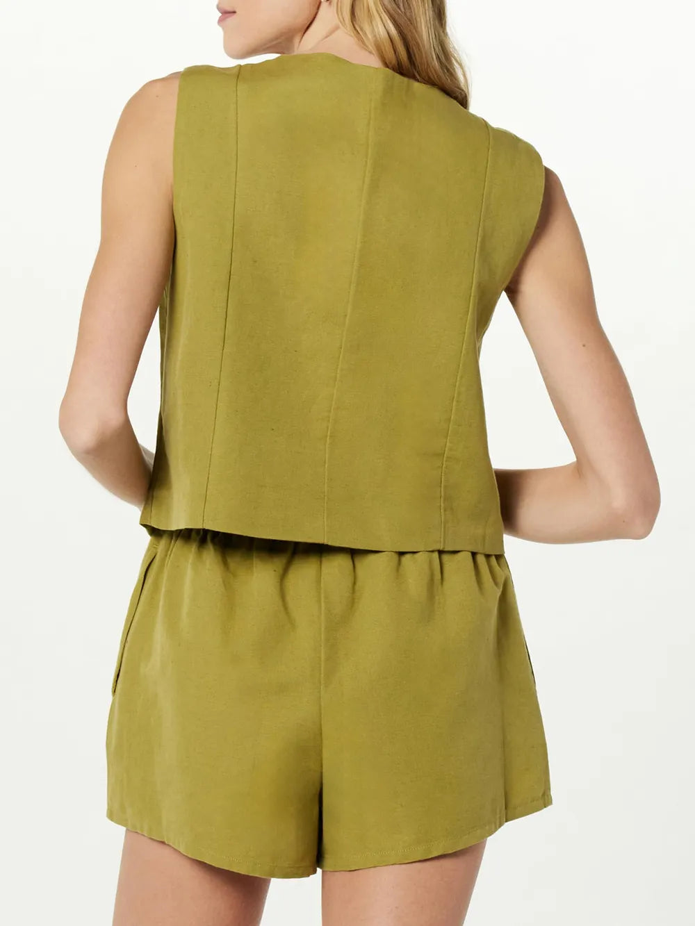 Ensemble haut boutonné à col en V et short à poches