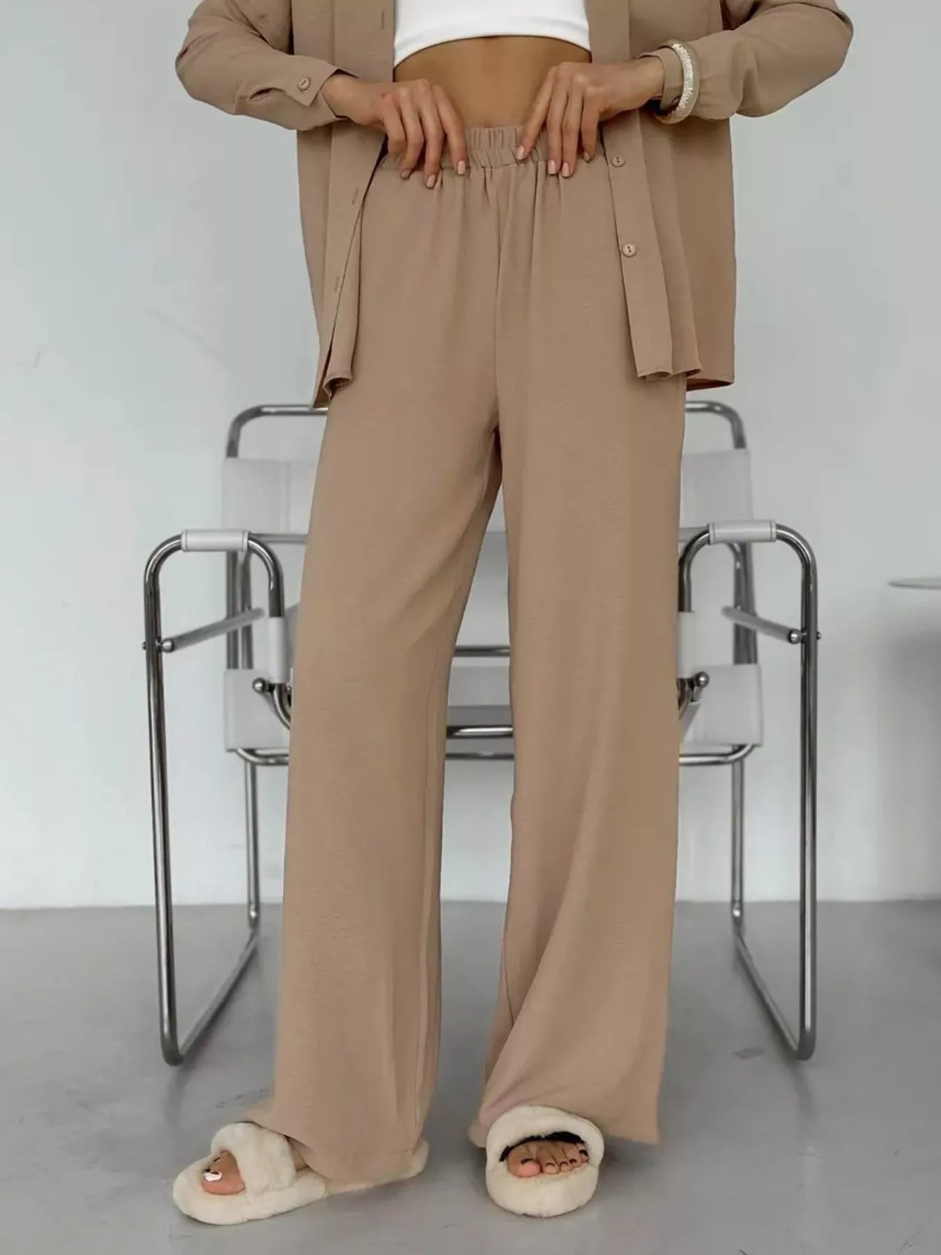 Ensemble chemise à manches longues boutonnée et pantalon