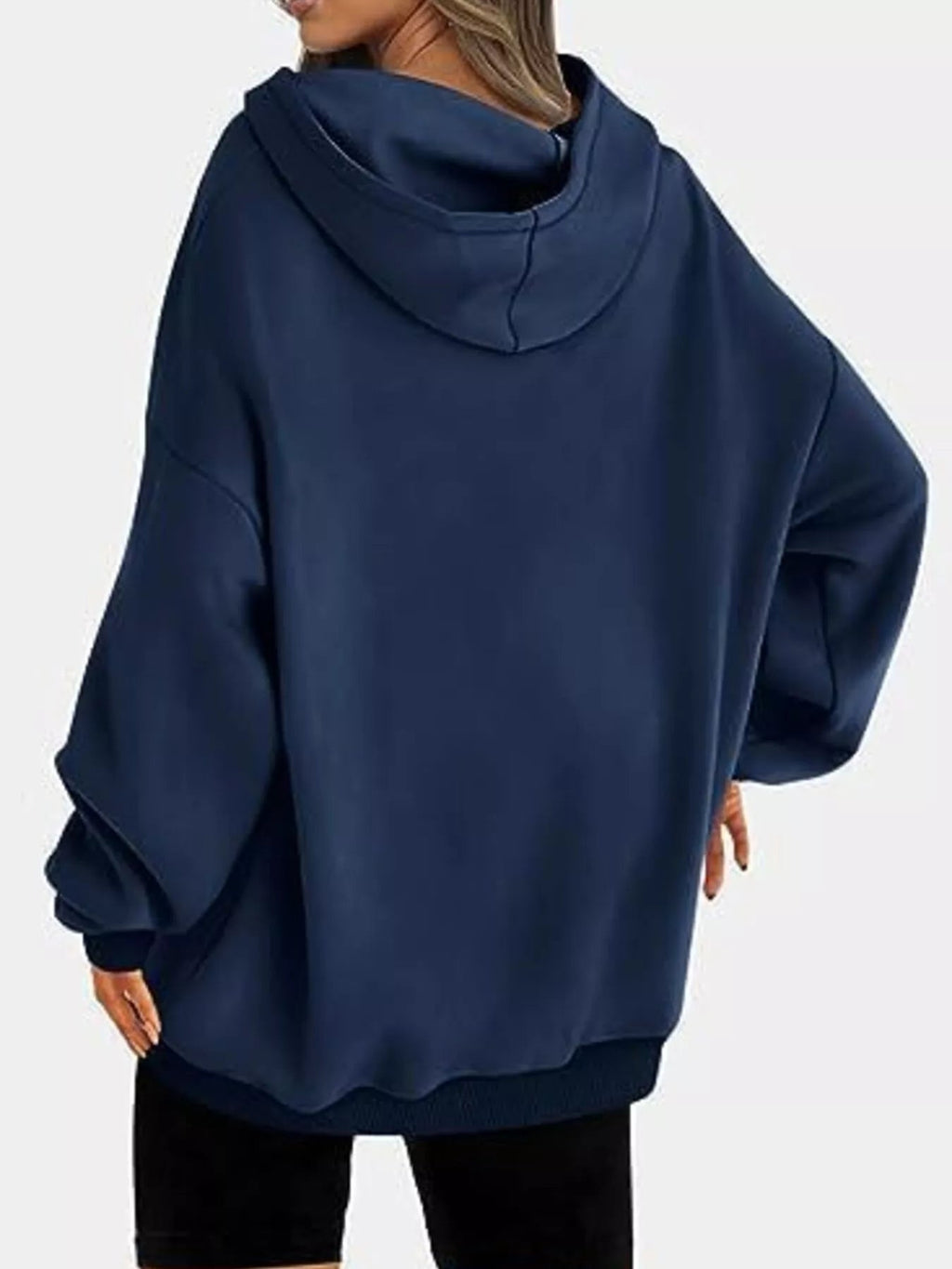 Sweat à capuche à manches longues et épaules tombantes