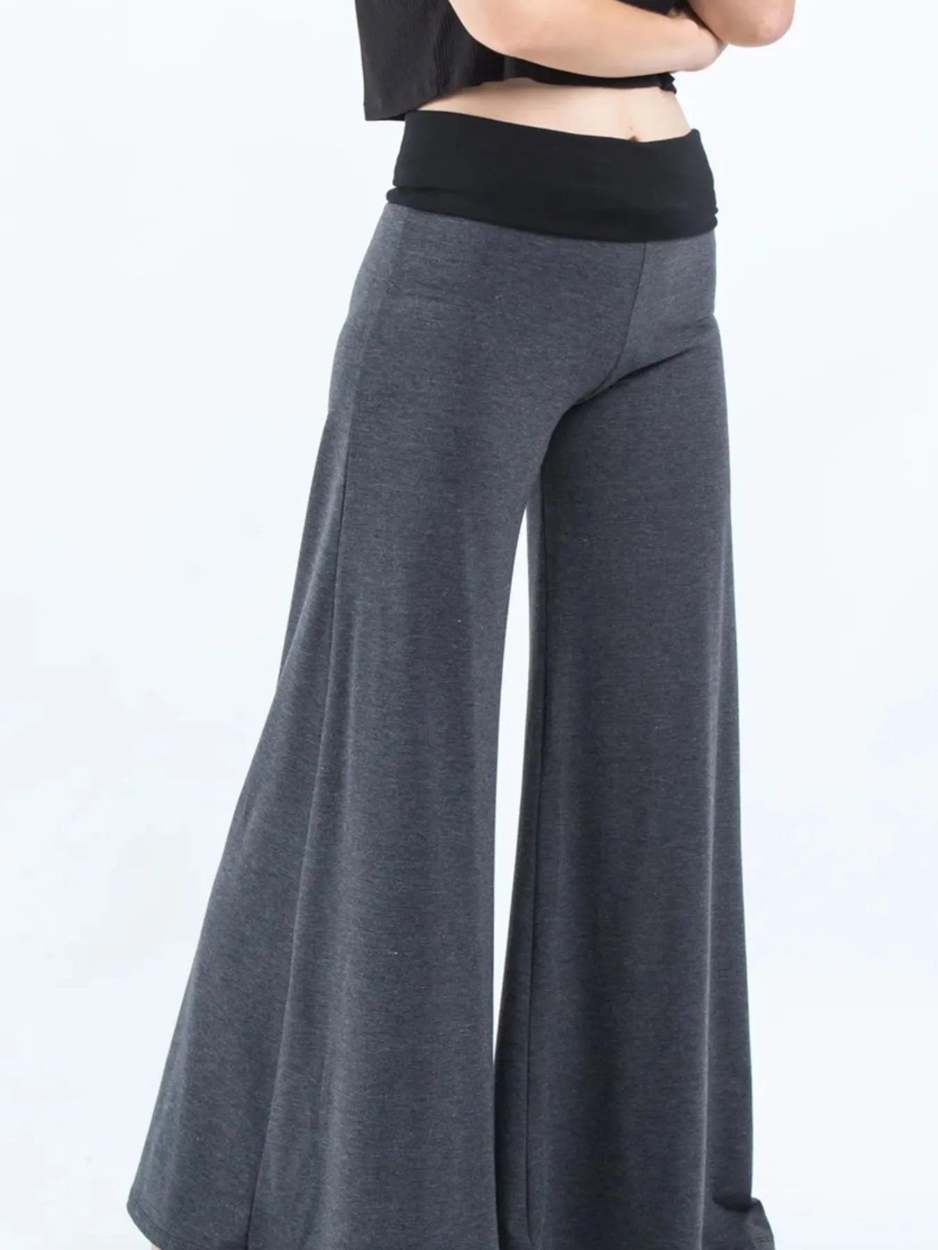 Pantalon de yoga taille haute à jambes larges avec ceinture contrastée