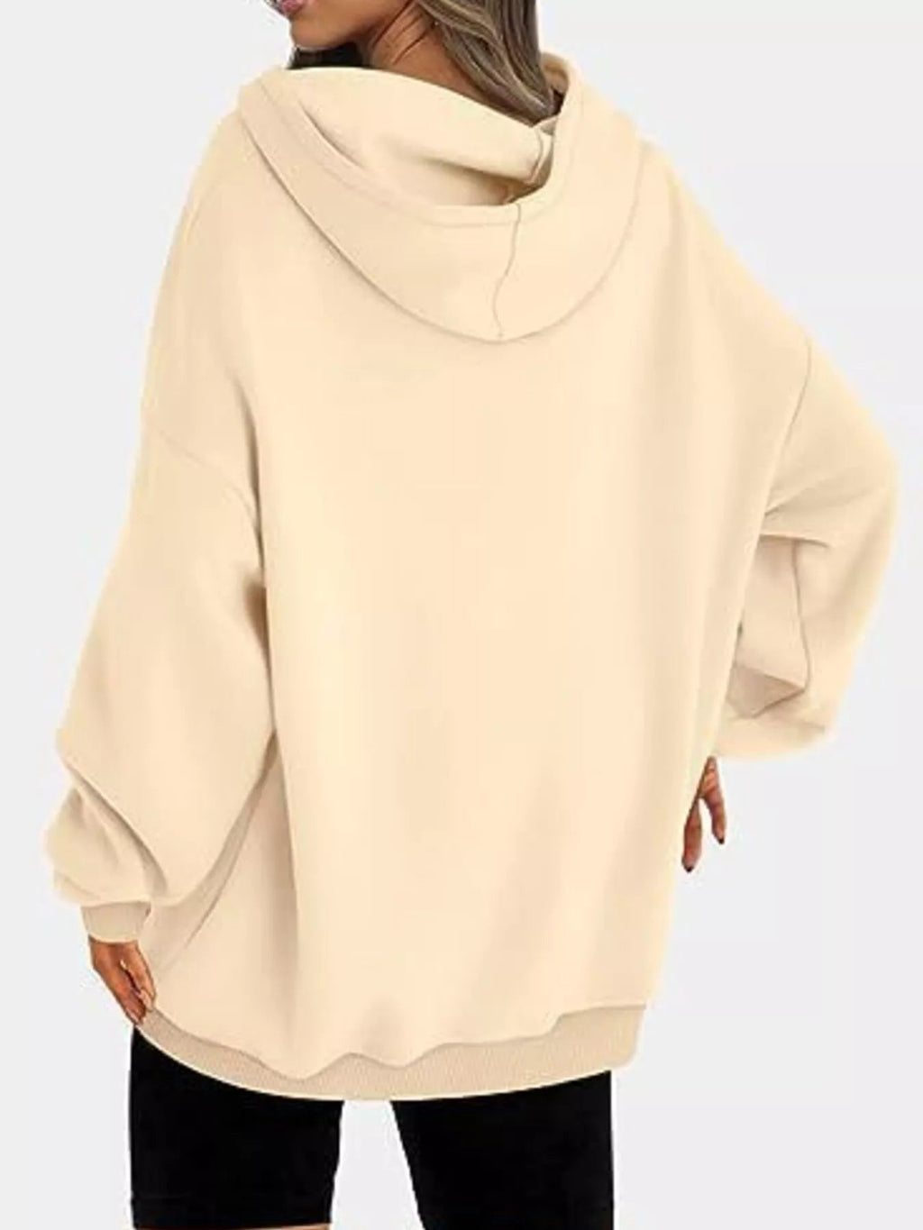 Sweat à capuche à manches longues et épaules tombantes