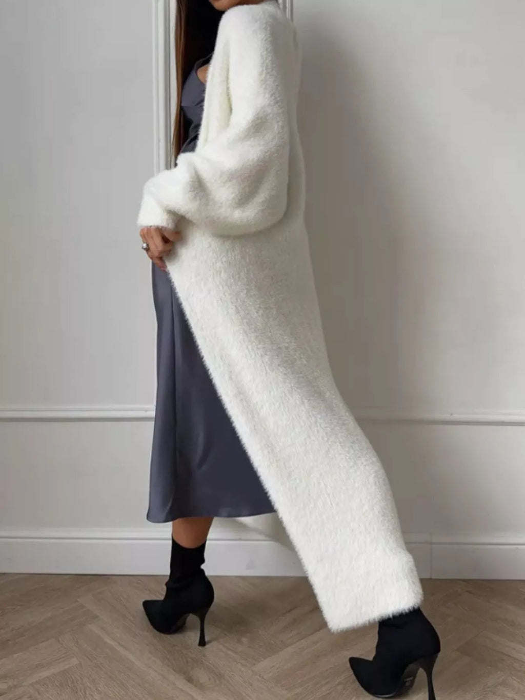 Gilet long duveteux ouvert sur le devant