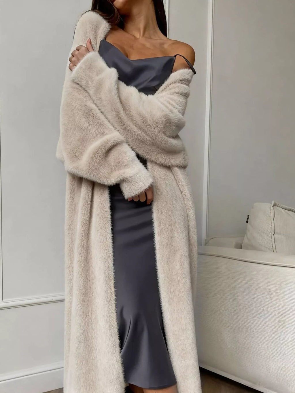 Gilet long duveteux ouvert sur le devant