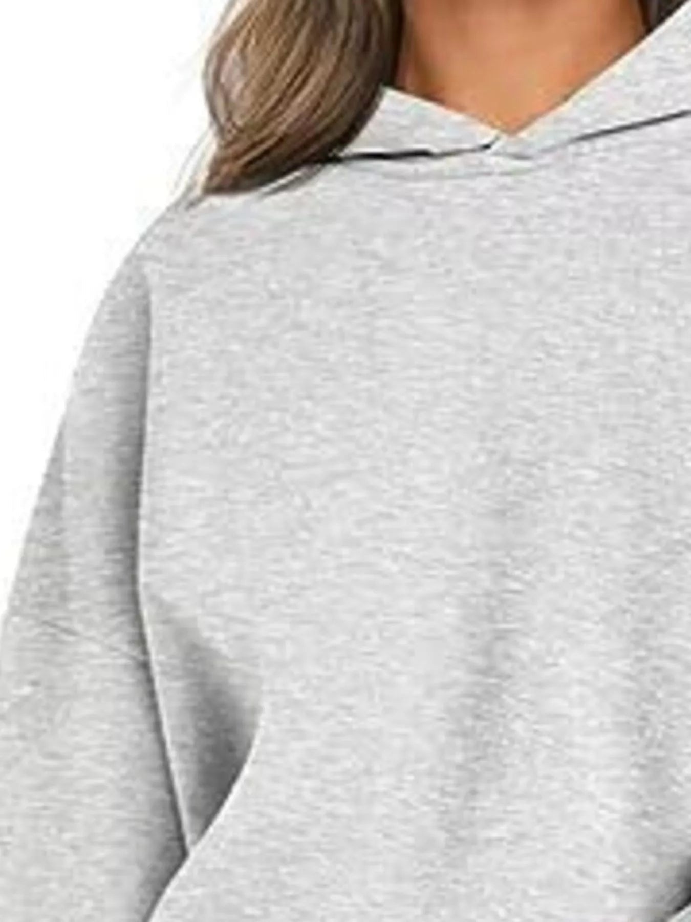 Sweat à capuche à manches longues et épaules tombantes