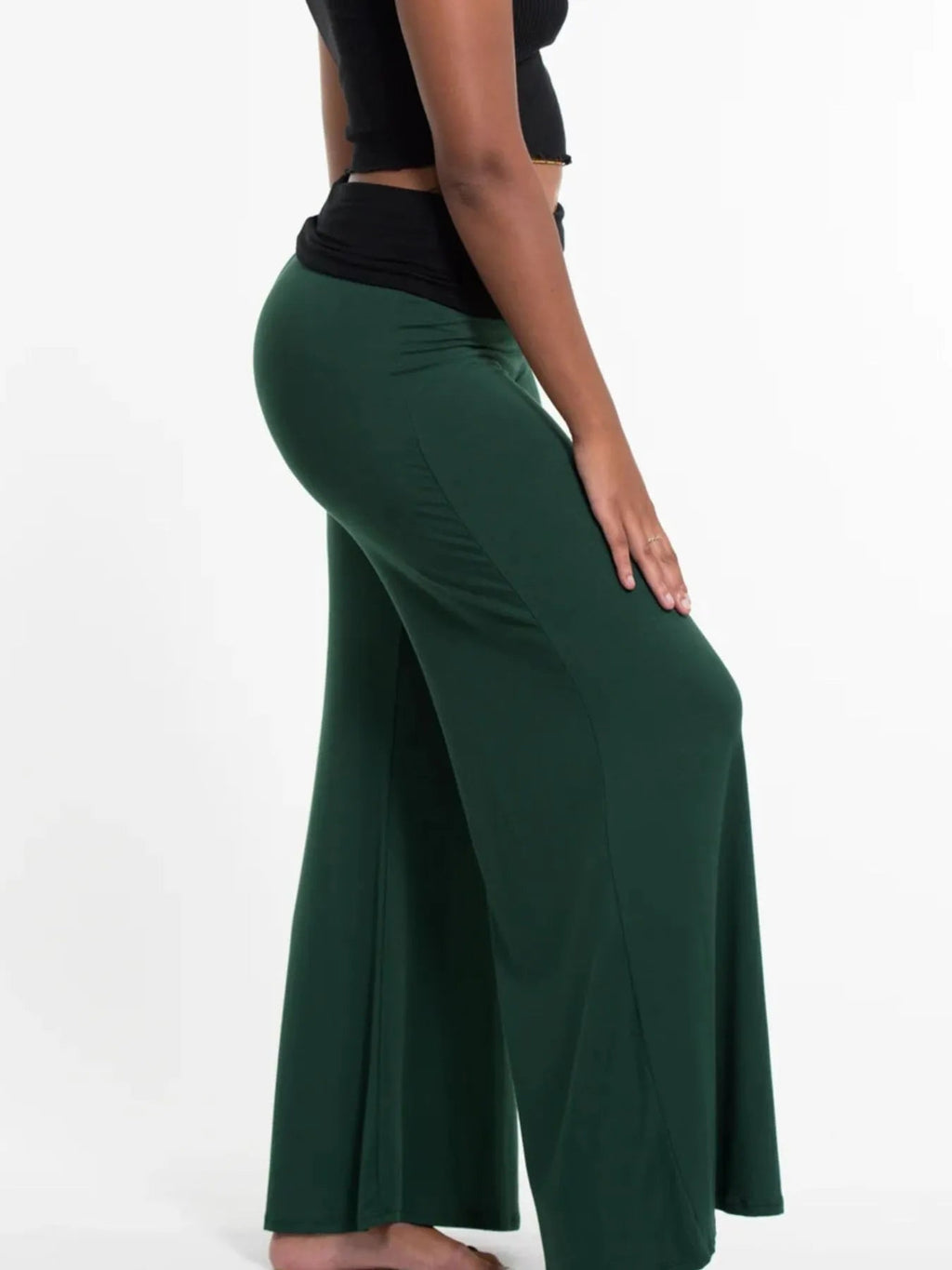 Pantalon de yoga taille haute à jambes larges avec ceinture contrastée