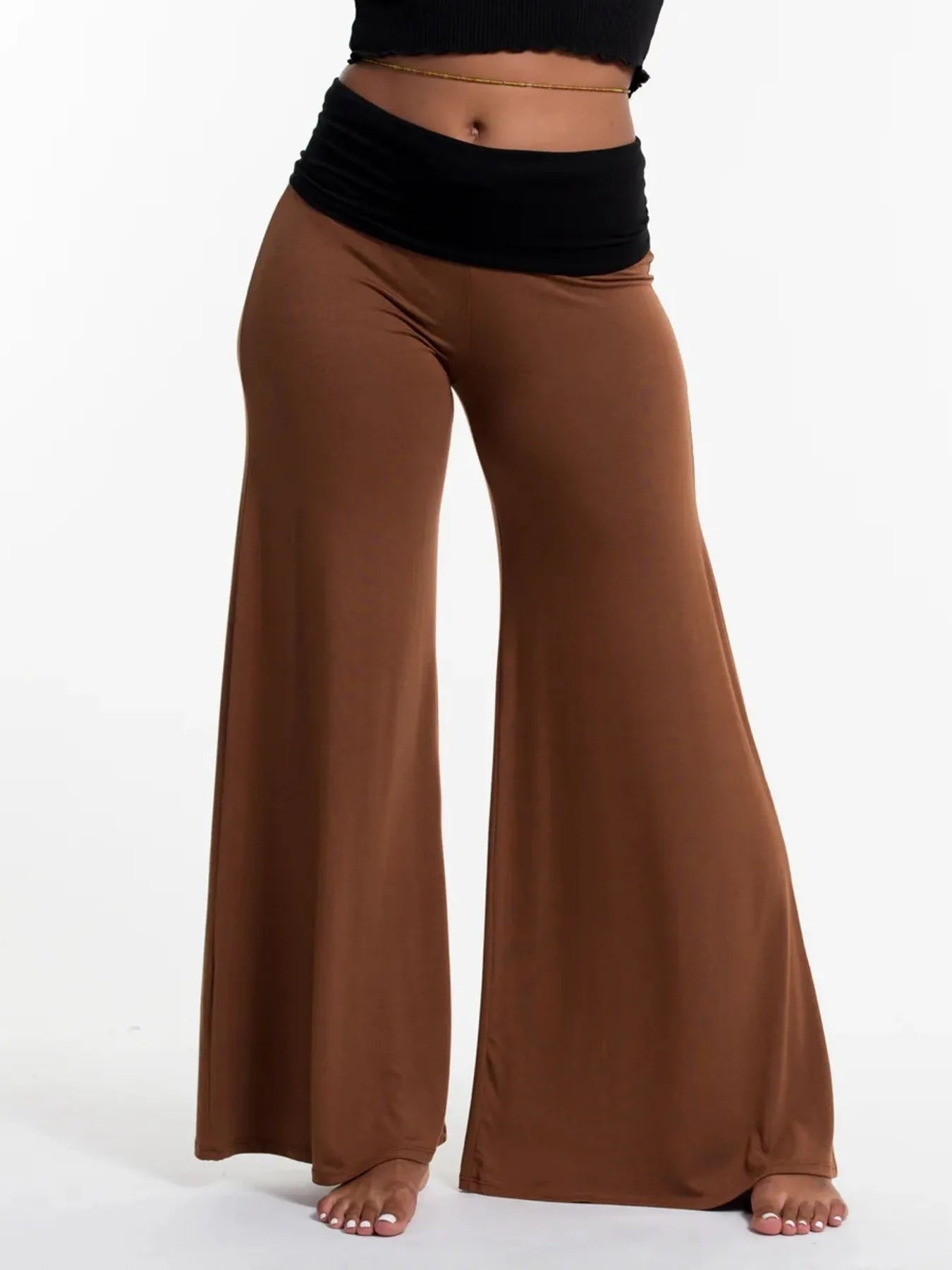 Pantalon de yoga taille haute à jambes larges avec ceinture contrastée