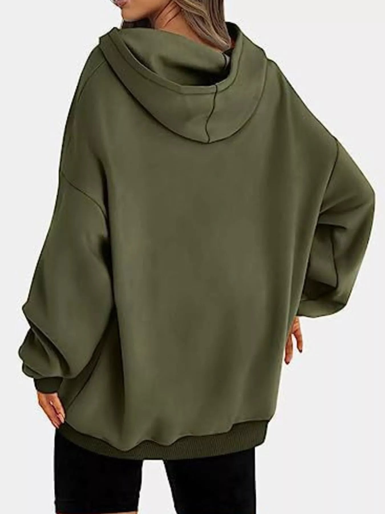 Sweat à capuche à manches longues et épaules tombantes