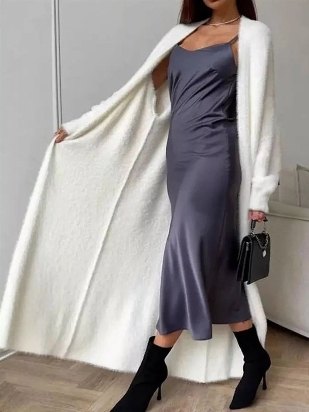 Gilet long duveteux ouvert sur le devant