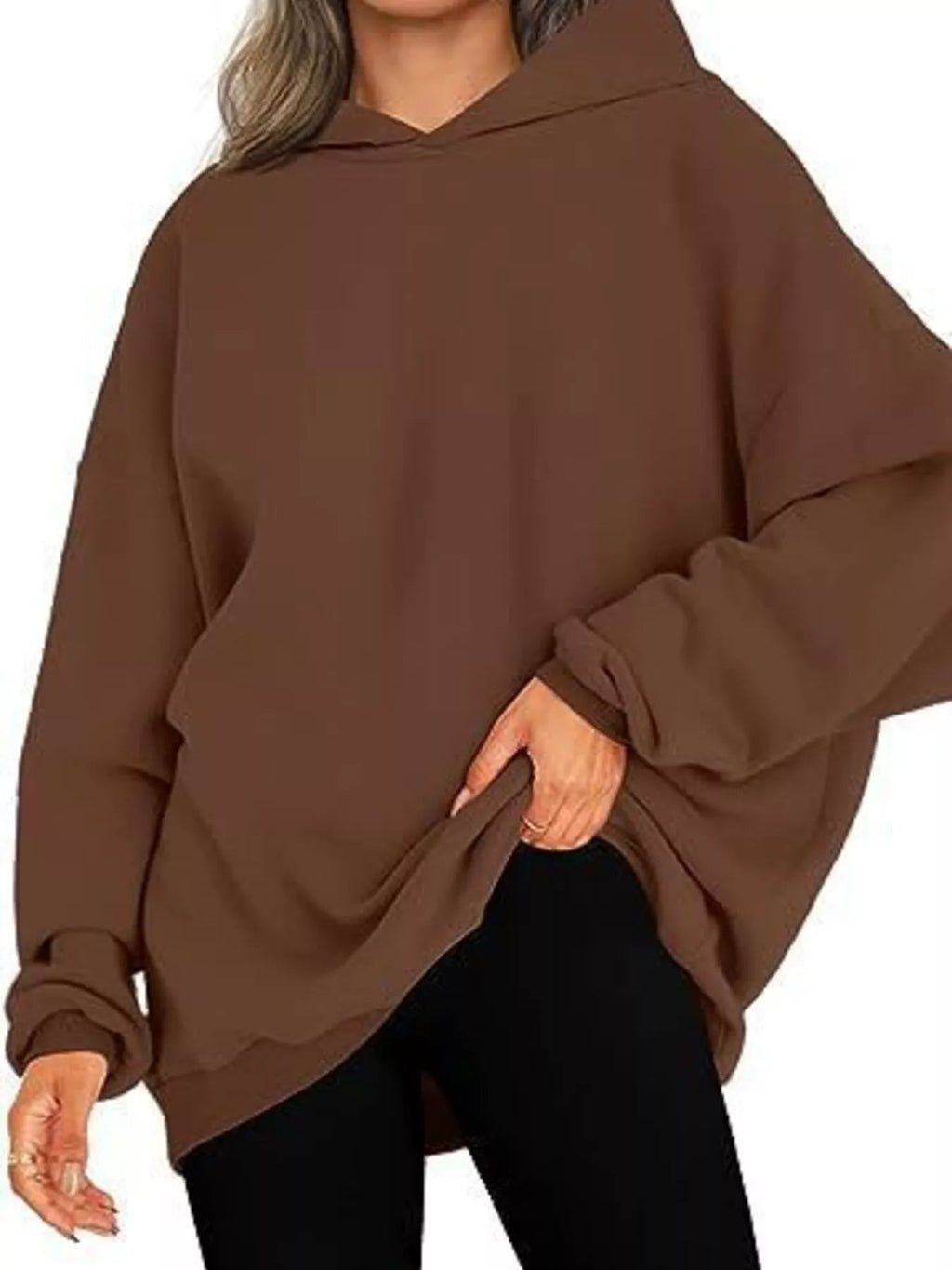 Sweat à capuche à manches longues et épaules tombantes