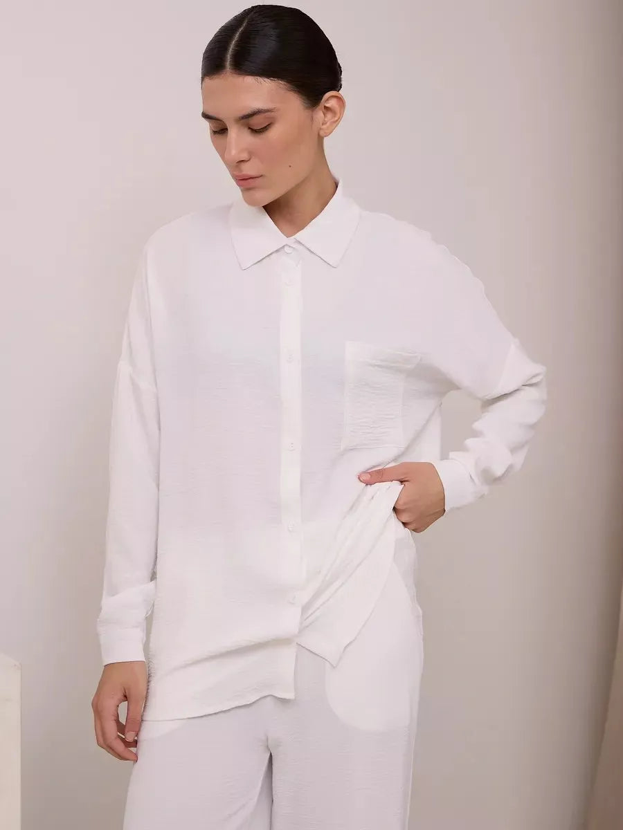 Ensemble chemise à manches longues boutonnée et pantalon