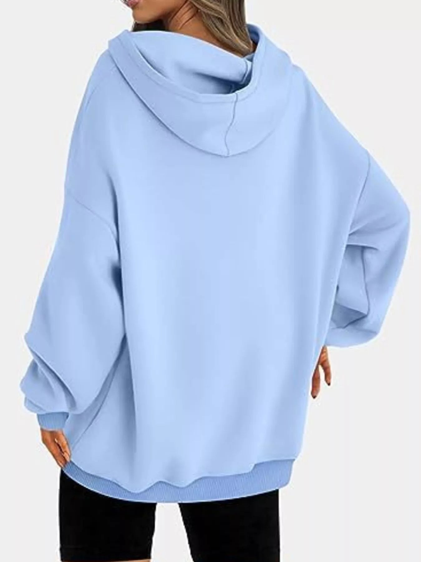 Sweat à capuche à manches longues et épaules tombantes